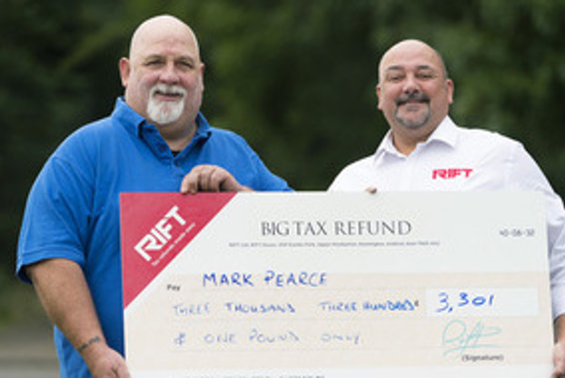 Ian wit Mark Pearce Thumbnail.jpg